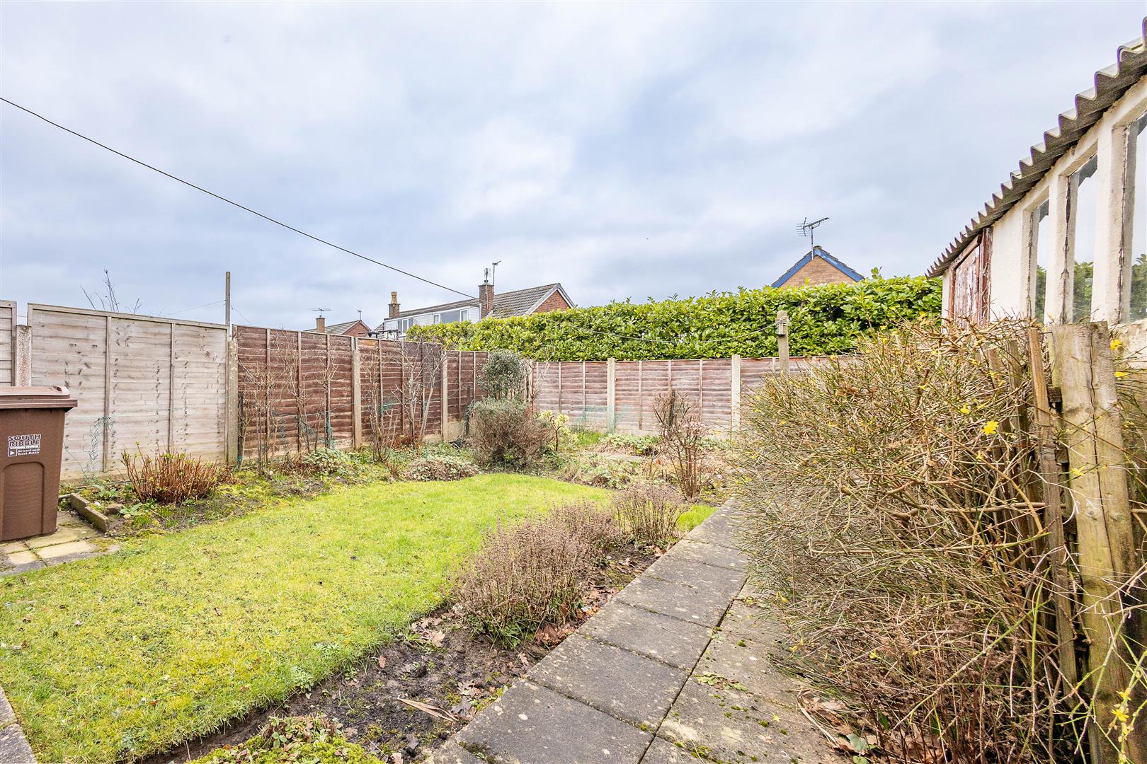 3 bed property in Severn Drive, Preston
